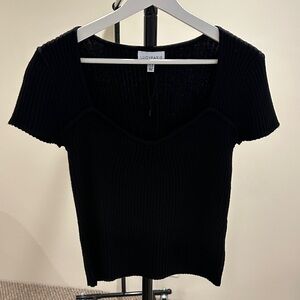 Lucy Paris Elegant Black Short Sleeve Top